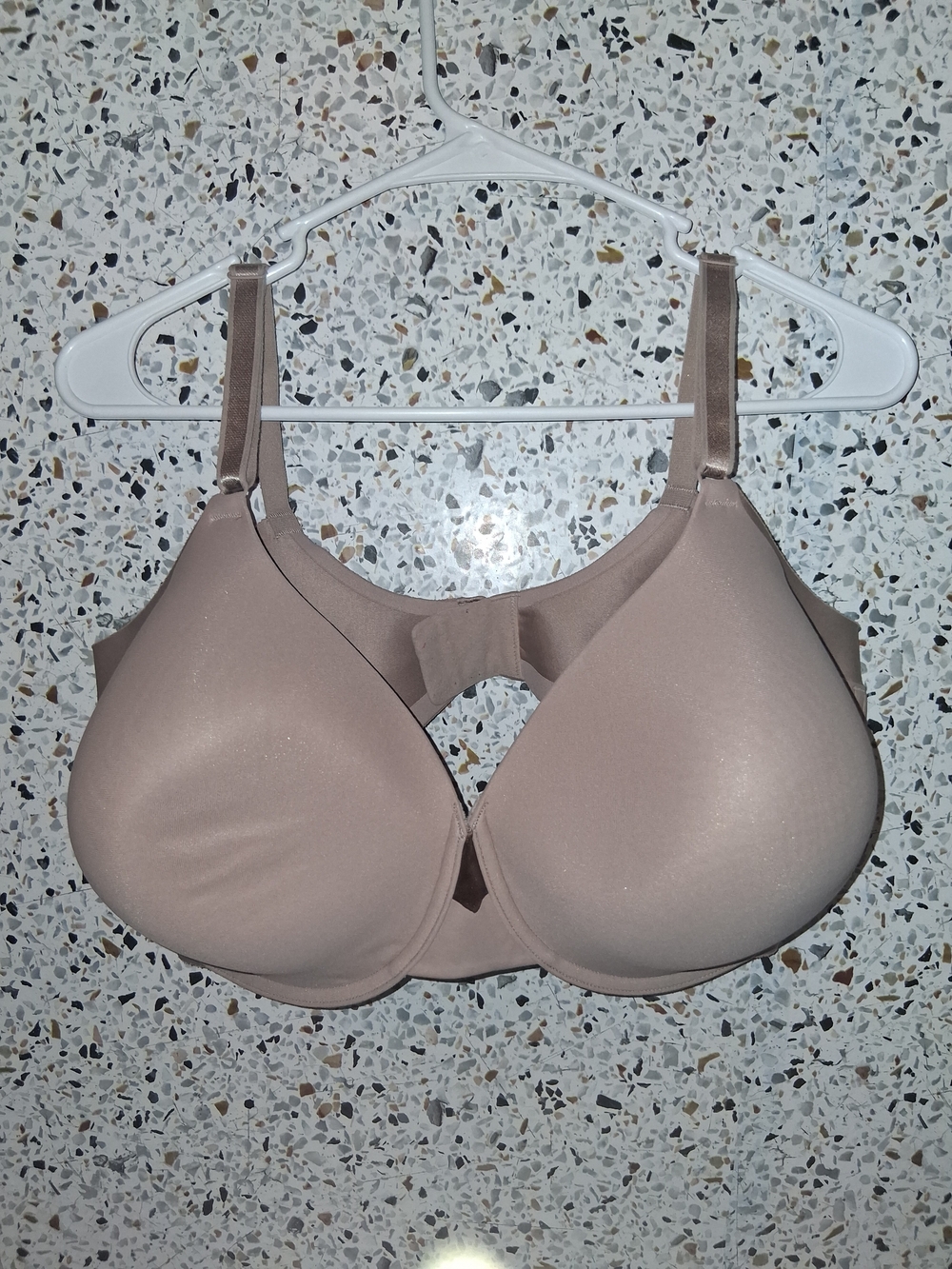 Women's Olga Padded Tshirt Bra Nude Size 44DD With Wires